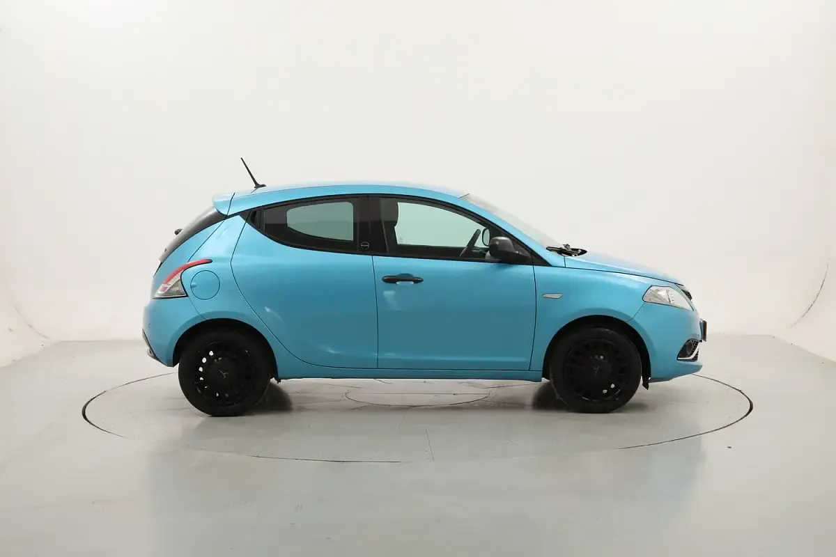 Usata Lancia Ypsilon 69 CV (50 kW) 2021 Utilitaria