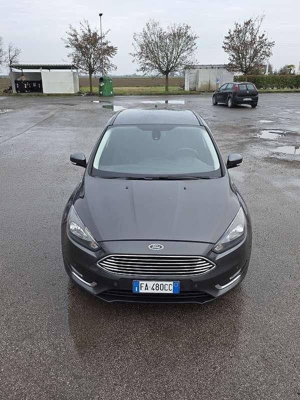 Usata Ford Focus Titanium S 120 CV (88 kW) 2015 Berlina