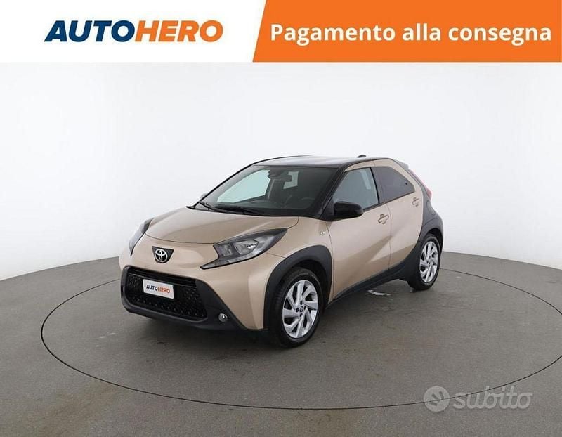 Oro Usata 2022 Toyota Aygo X Trend SUV | 16.699 € (Cara) - Immagine 1/2