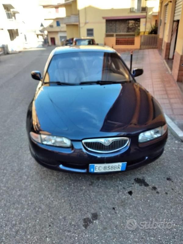 Usata Mazda Xedos 140 CV (102 kW) 1996 Blu Berlina