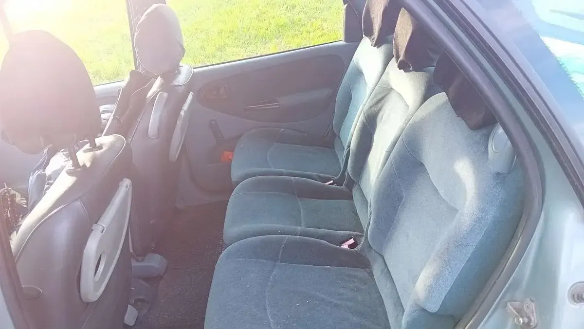 Usata Renault Scenic E-Tech 90 CV (66 kW) 1997 Verde Monovolume
