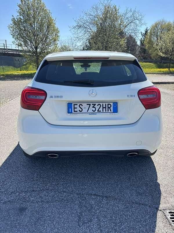 Usata Mercedes A180 Premium 109 CV (80 kW) 2013 Berlina