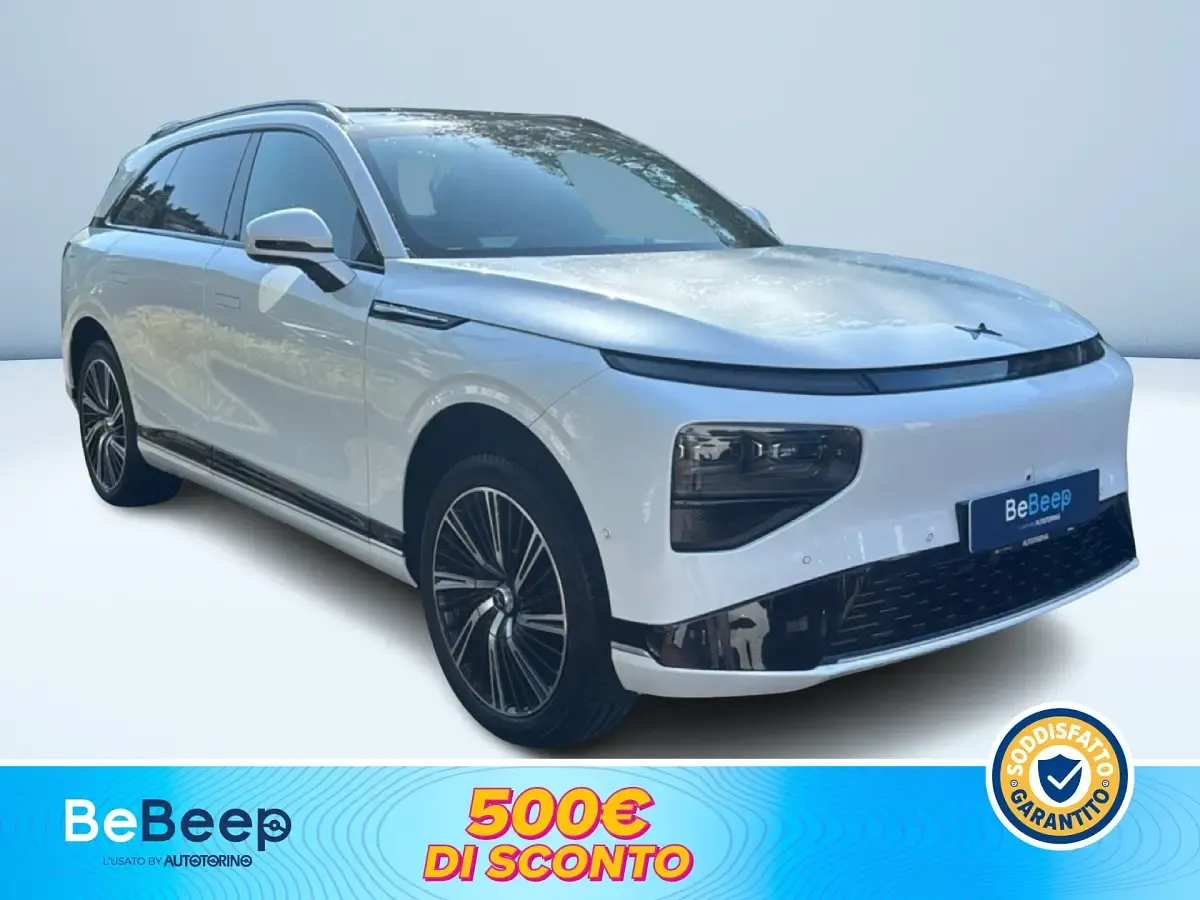 Usata XPENG G9 405 kW (551 CV) 2025 Bianco pastello SUV