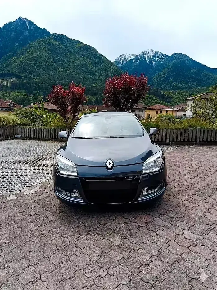 Usata Renault Mégane III 110 CV (80 kW) 2012 Grigio Berlina