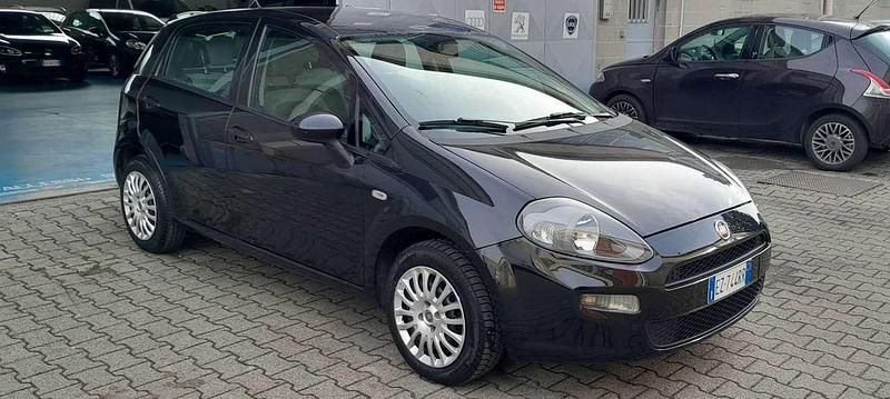 Nero Usata 2013 Fiat Punto Evo Street Due volumi | 4900 € (Buon prezzo) - Immagine 1/4