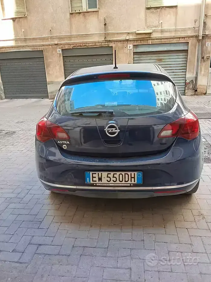 Usata Opel Astra 110 CV (80 kW) 2016 Berlina