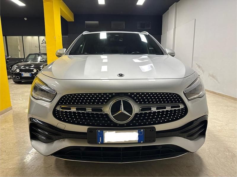 Usata Mercedes GLA200 Advanced Plus 149 CV (109 kW) 2023 Argento SUV