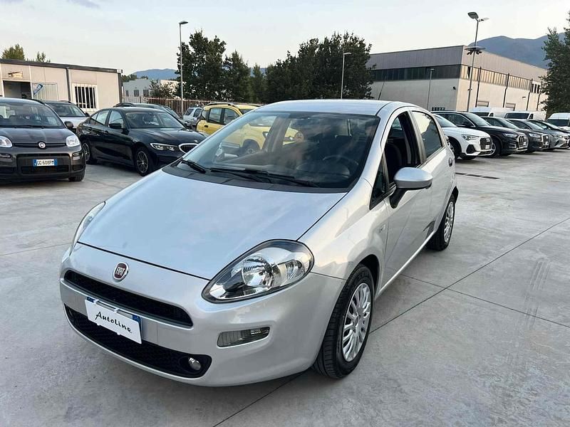 Argento Usata 2014 Fiat Punto Street Due volumi | 5500 € (Buon prezzo) - Immagine 1/4