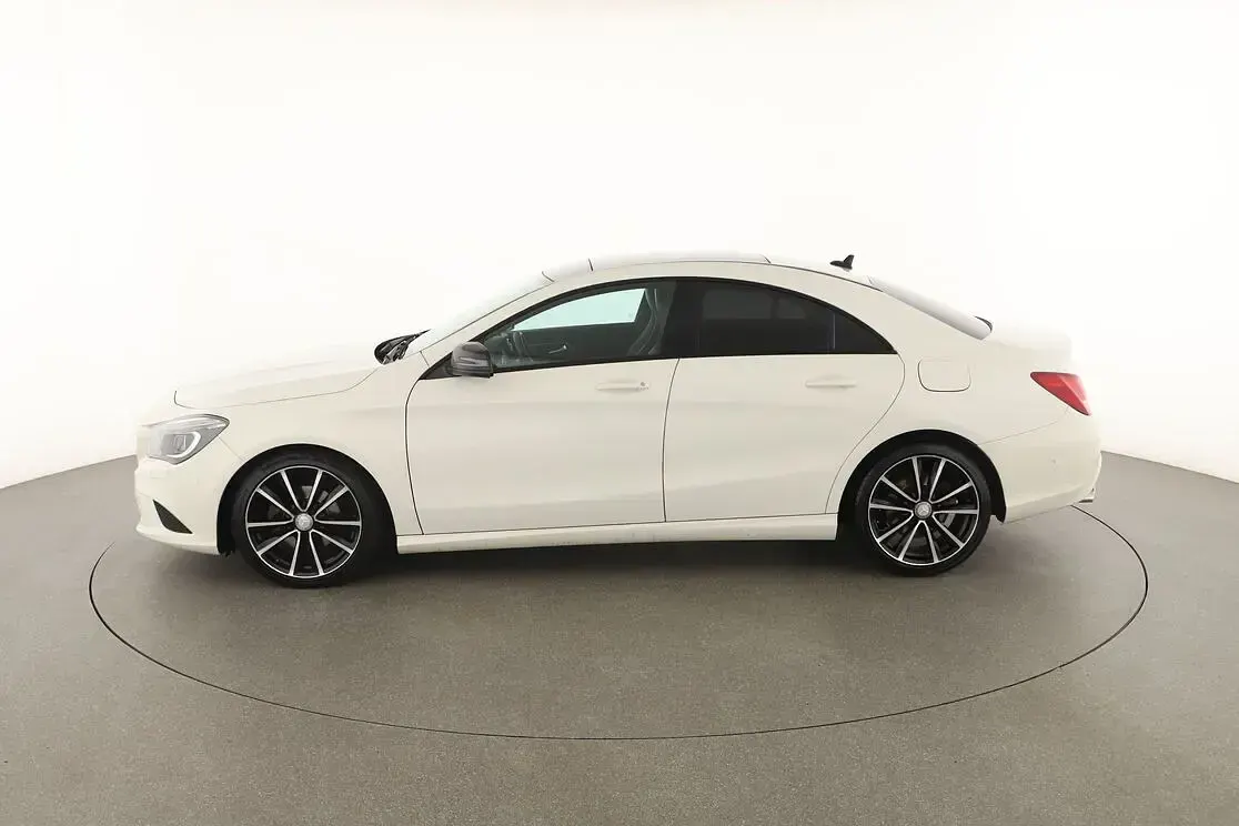 Usata Mercedes CLA220 Urban 177 CV (130 kW) 2015 Bianco Coupé