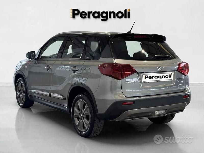 Usata Suzuki Vitara 129 CV (94 kW) 2021 Grigio SUV