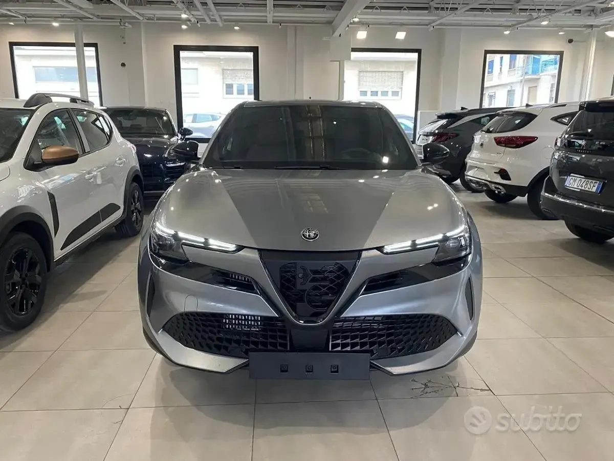 Usata Alfa Romeo GT Junior Edizione Speciale 136 CV (100 kW) 2026 Grigio mett SUV