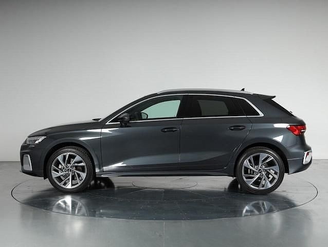 Usata Audi A3 Advanced 150 CV (110 kW) 2025 Grigio manhattan metallizzato Berlina