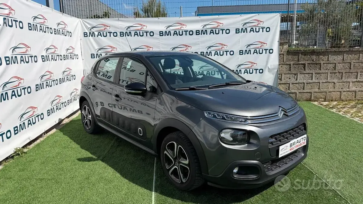 Begagnad Citroën C3 Feel 68 HK (50 kW) 2017 Grå Sedan