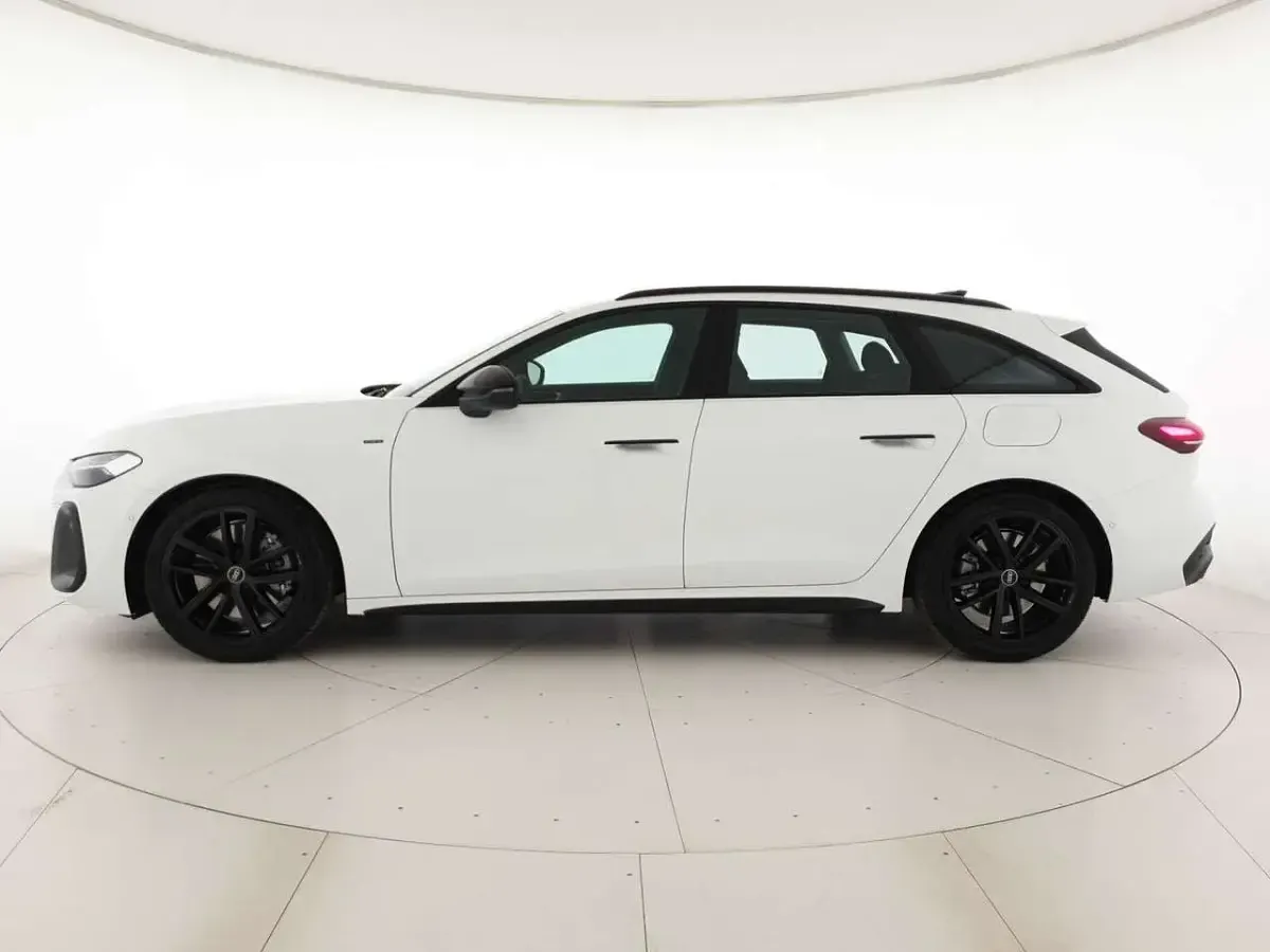 Nuova Audi A5 S-Line 299 CV (219 kW) 2026 Bianco arkona Station wagon