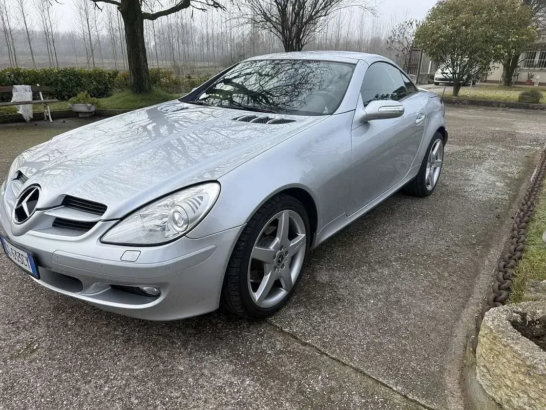 Usata Mercedes SLK280 231 CV (169 kW) 2005 Cabrio