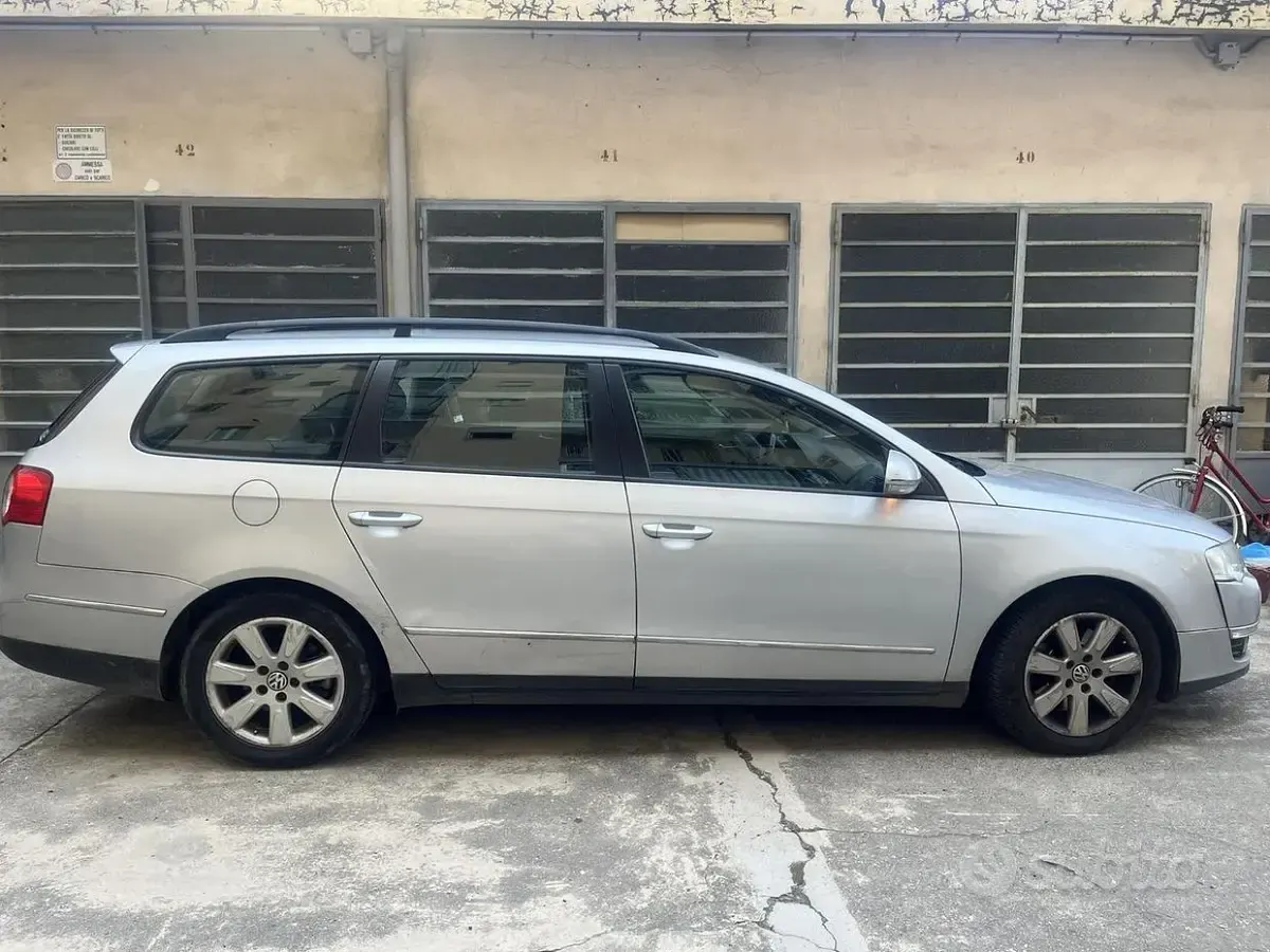 Usata VW Passat 140 CV (102 kW) 2008 Grigio Station wagon