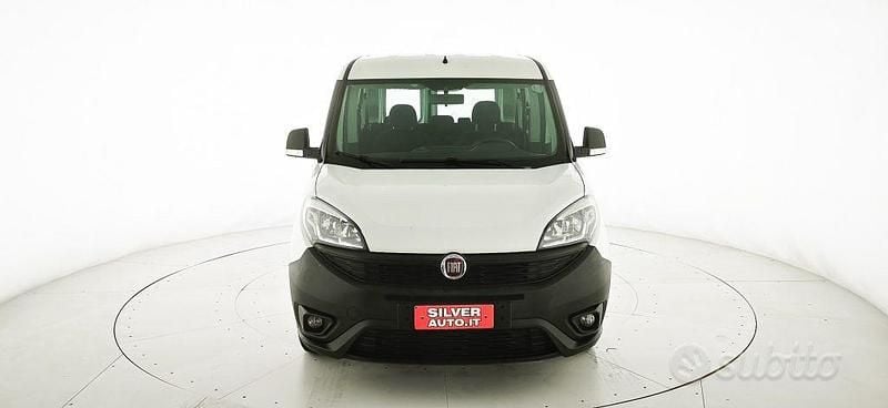 Usata Fiat Doblò 90 CV (66 kW) 2015 Bianco Monovolume