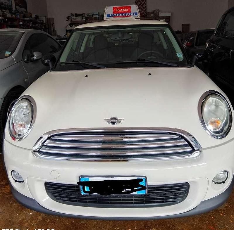 Usata Mini ONE 75 CV (55 kW) 2011 Utilitaria