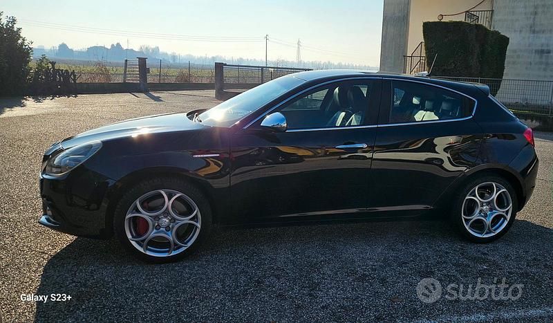Usata Alfa Romeo Giulietta 150 CV (110 kW) 2014 Nero Berlina