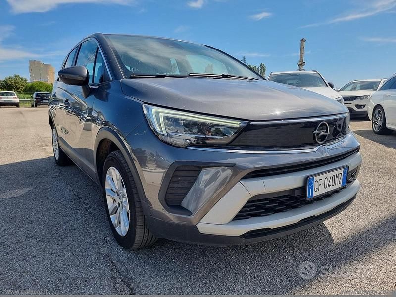Usata Opel Crossland X Ultimate 110 CV (80 kW) 2021 Gray SUV
