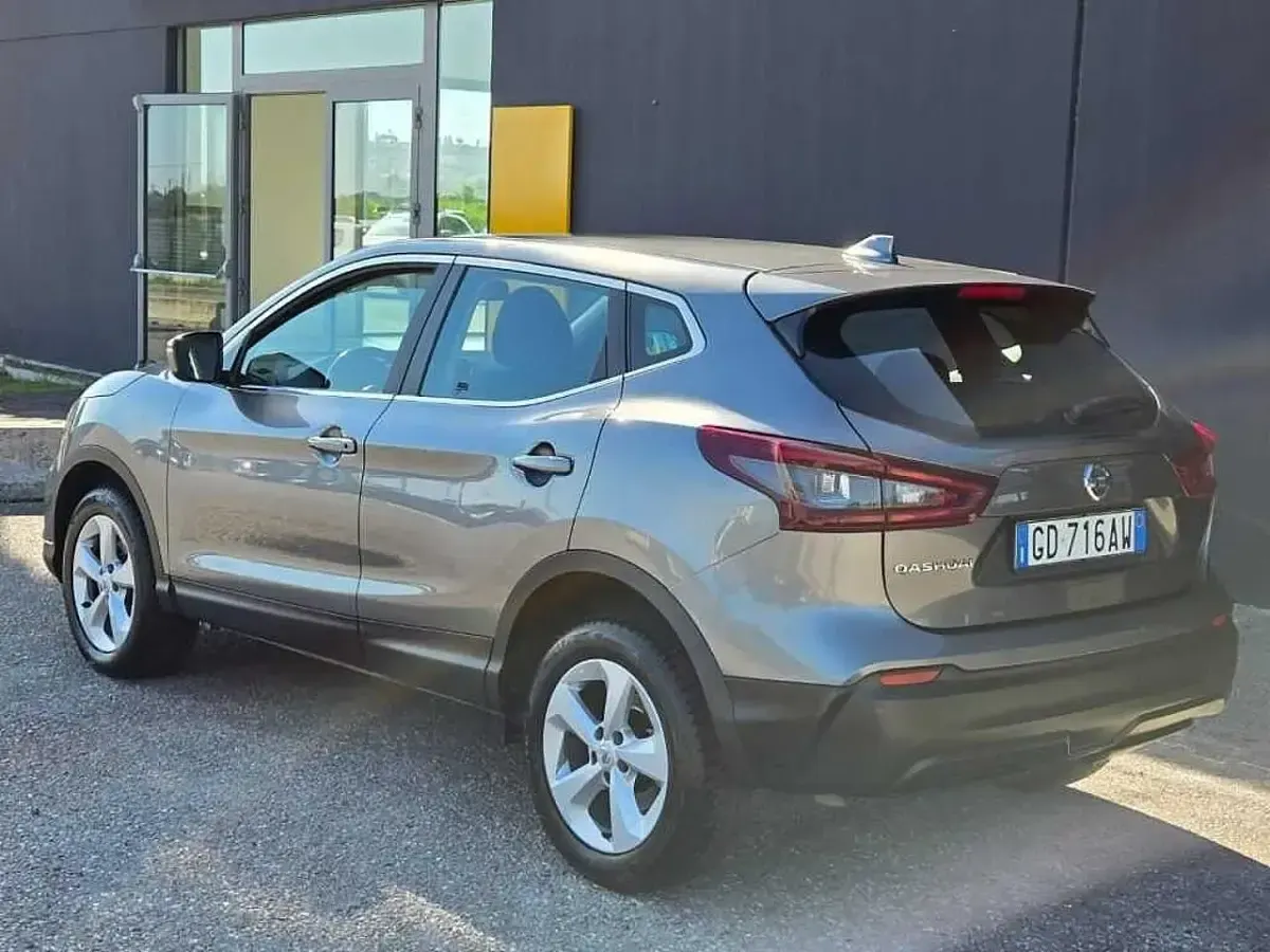 Usata Nissan Qashqai 116 CV (85 kW) 2020 Grigio SUV