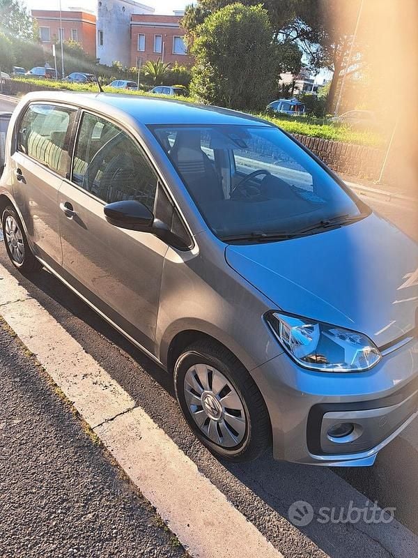 Begagnad VW up! 2017 Grå Halvkombi