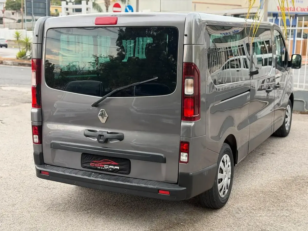 Usata Renault Trafic 121 CV (88 kW) 2019 Grigio Monovolume