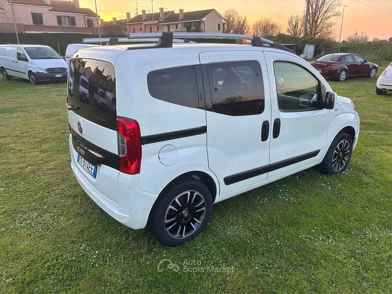 Usata Fiat Qubo Trekking 77 CV (56 kW) 2017 Bianco Monovolume