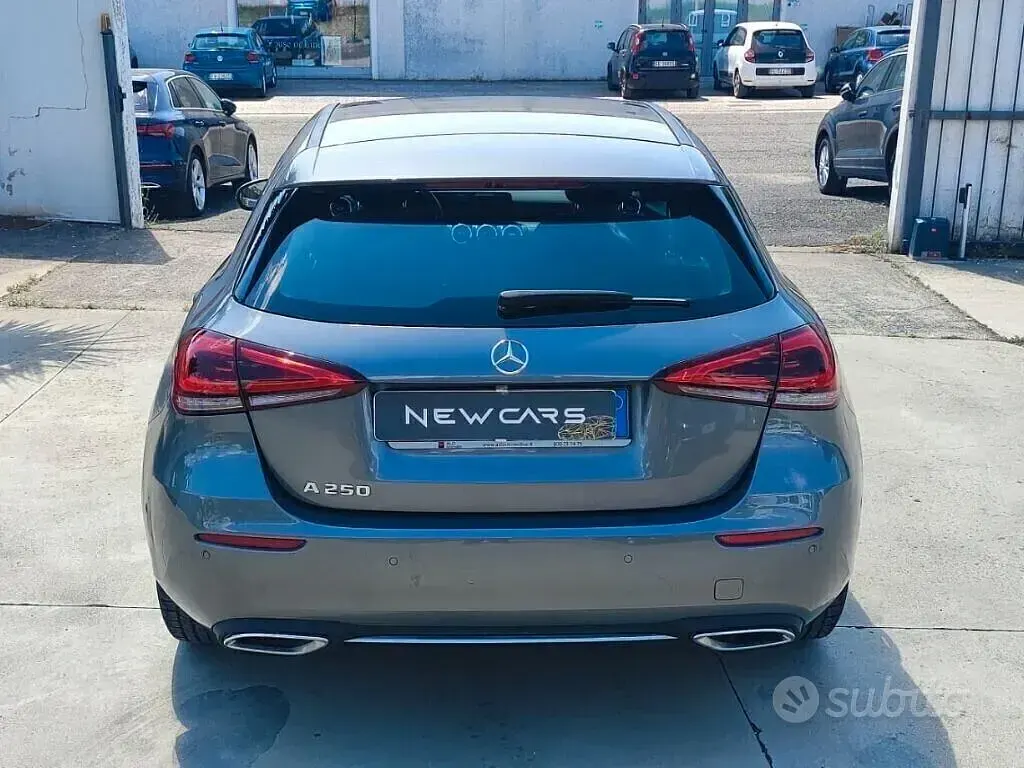 Usata Mercedes A250 224 CV (164 kW) 2022 Grigio Berlina