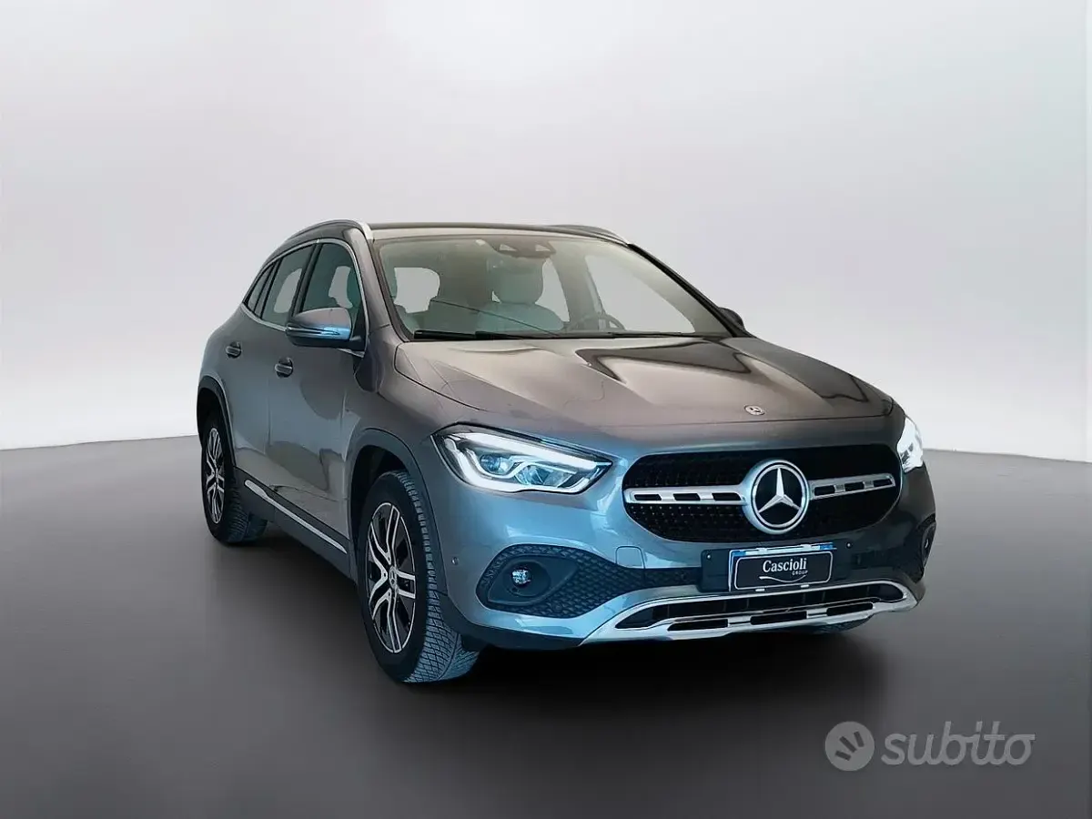 Usata Mercedes GLA220 190 CV (139 kW) 2020 Grigio SUV
