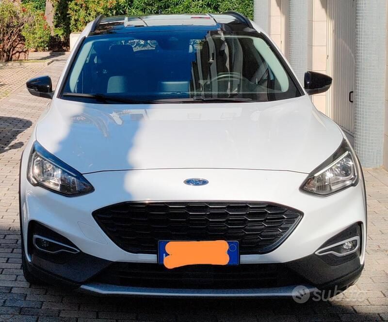 Usata Ford Focus 120 CV (88 kW) 2019 Bianco Station wagon