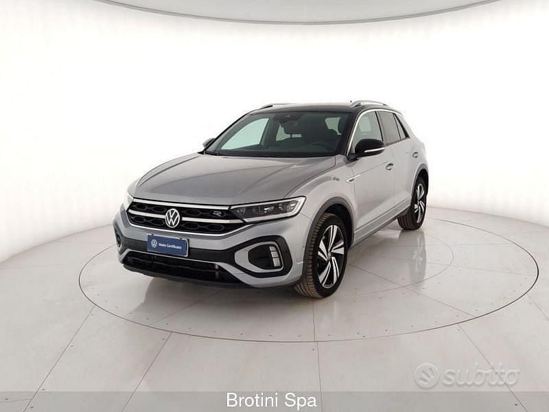 Usata VW T-Roc R-line 150 CV (110 kW) 2024 Grigio metallizzato SUV