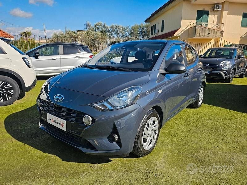 Usata Hyundai i10 Prime 66 CV (48 kW) 2022 Blu Utilitaria