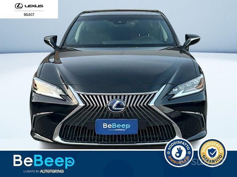 Usata Lexus ES300H Luxury Line 217 CV (159 kW) 2022 Nero metallizzato Berlina
