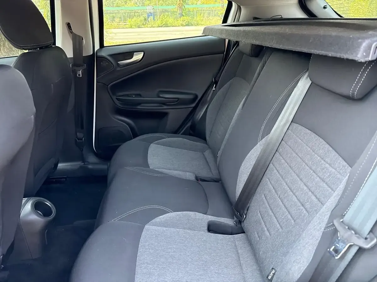 Usata Alfa Romeo Giulietta 120 CV (88 kW) 2018 Bianco Utilitaria