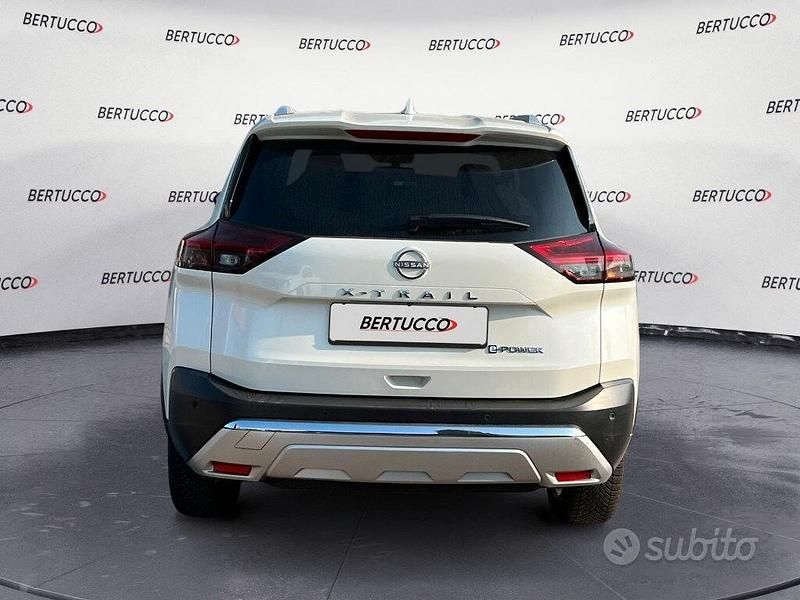 Begagnad Nissan X-Trail Tekna 204 HK (150 kW) 2023 Vit SUV