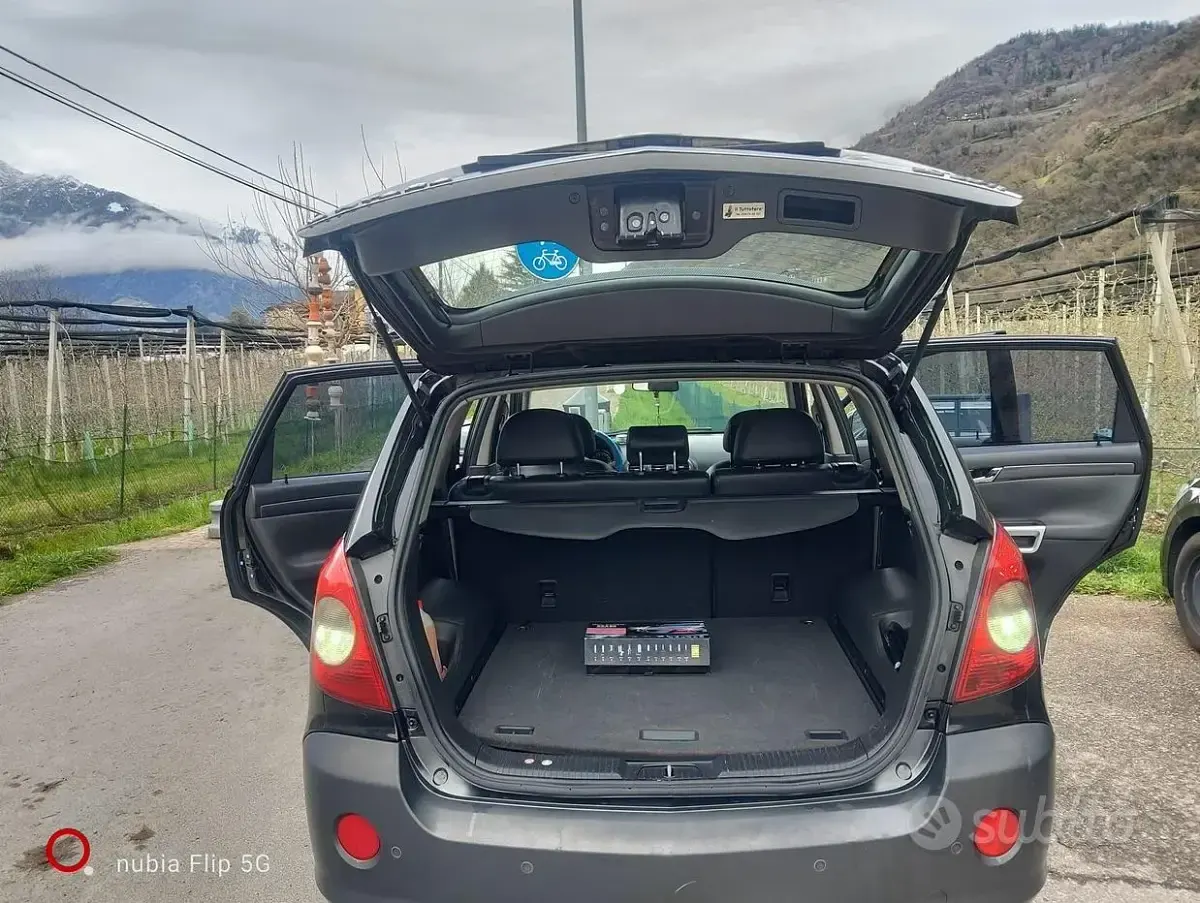Usata Opel Antara 150 CV (110 kW) 2007 Nero SUV