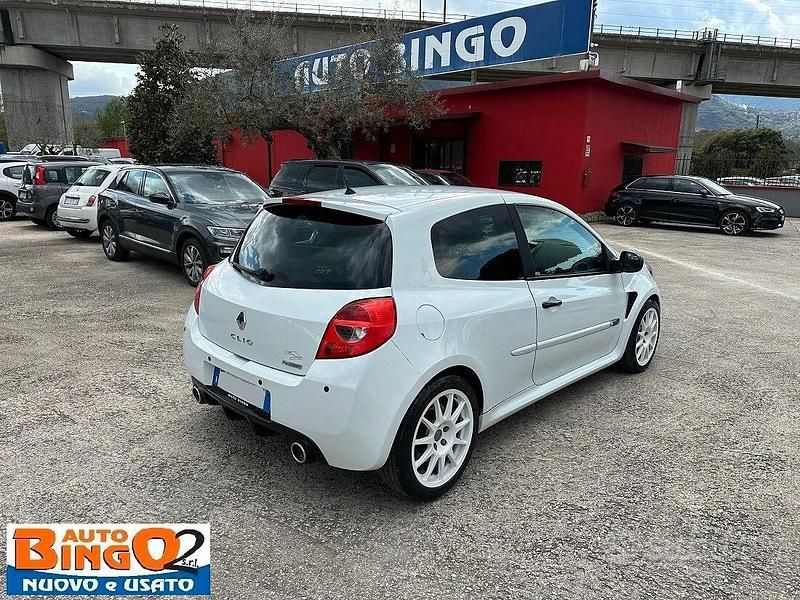 Usata Renault Clio II R.S. 201 CV (147 kW) 2011 Bianco Berlina