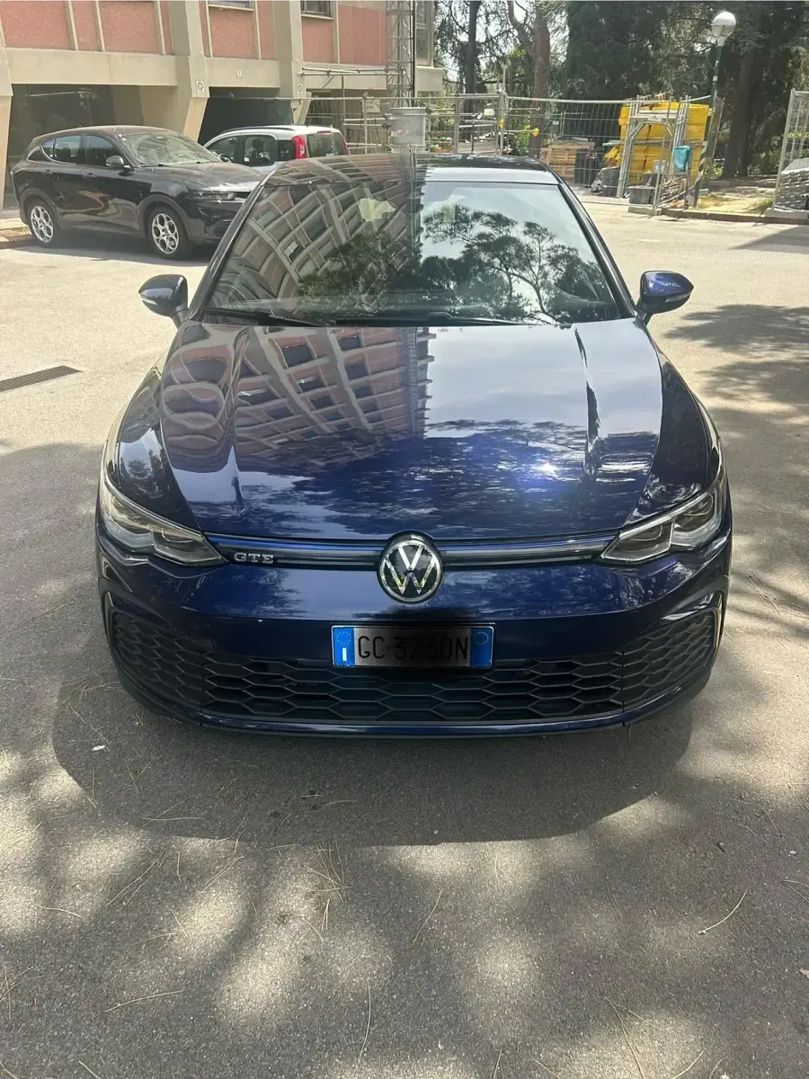 Usata VW Golf VII GTE 149 CV (109 kW) 2020 Blu Berlina