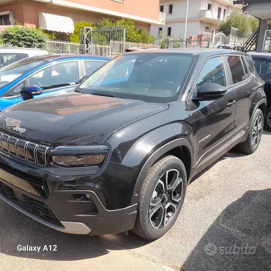 Usata Jeep Avenger Altitude 101 CV (74 kW) 2025 Nero SUV