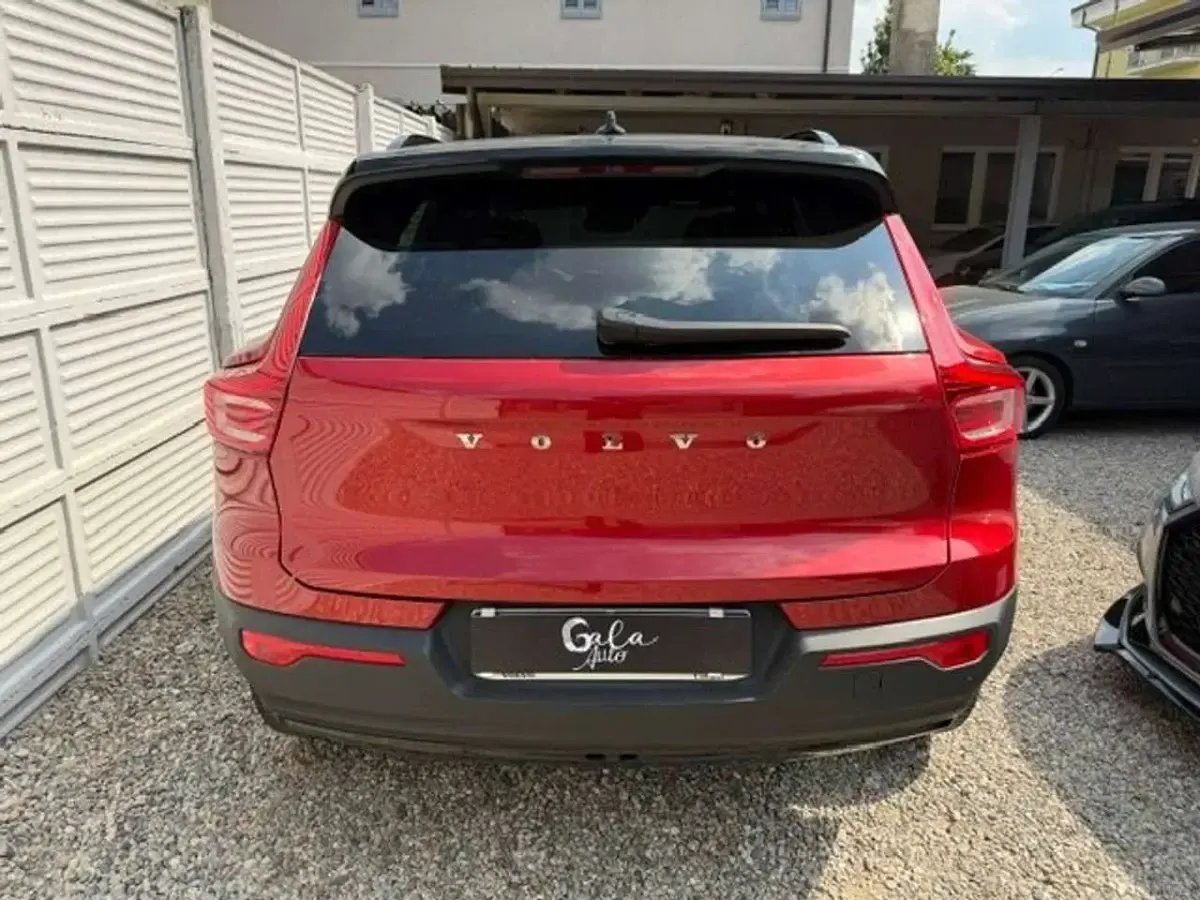 Usata Volvo XC40 R-Design 163 CV (119 kW) 2021 Rosso SUV