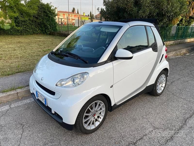 Usata Smart ForTwo Cabrio Pulse 71 CV (52 kW) 2010 Bianco Cabrio