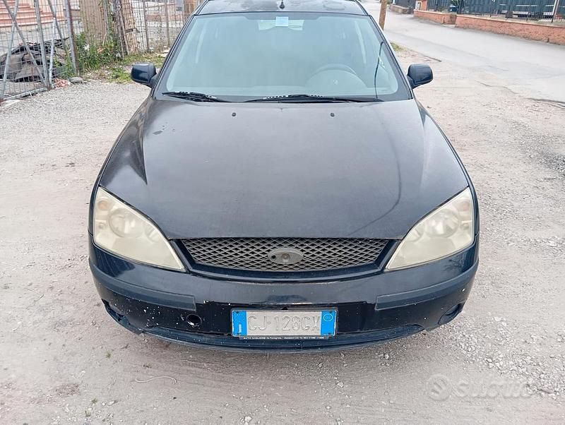 Usata Ford Mondeo 116 CV (85 kW) 2003 Blu Station wagon