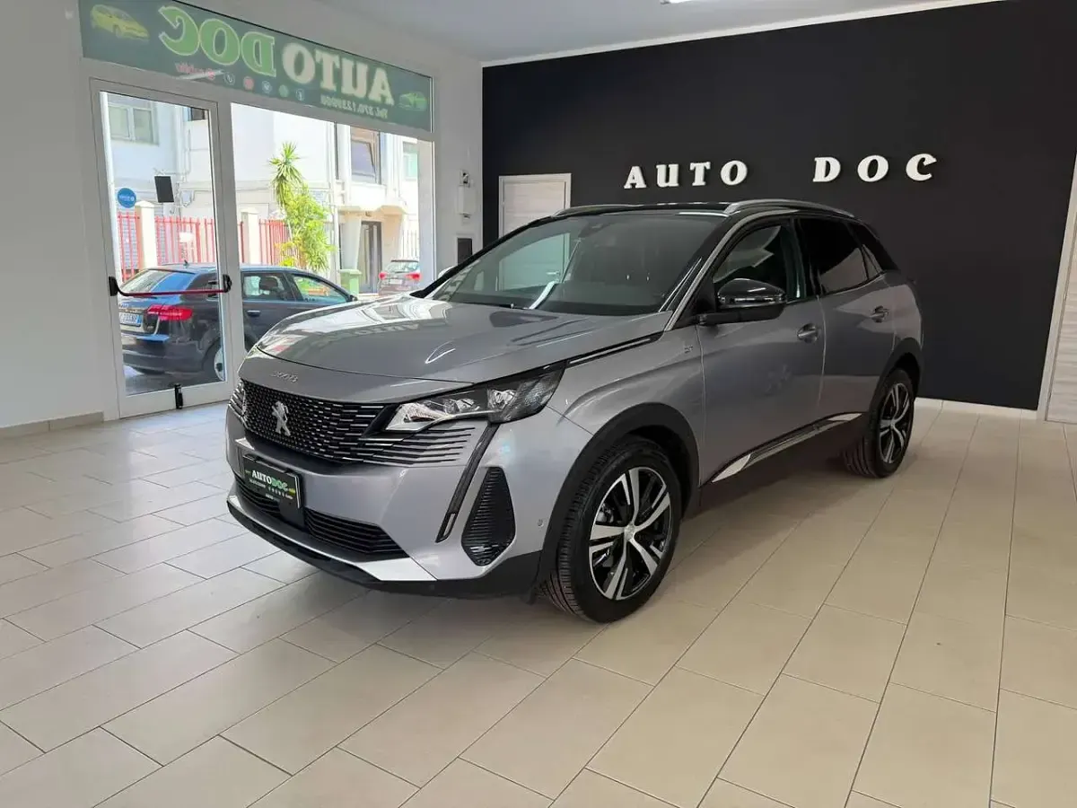 Usata Peugeot 3008 GT 131 CV (96 kW) 2022 Argento SUV