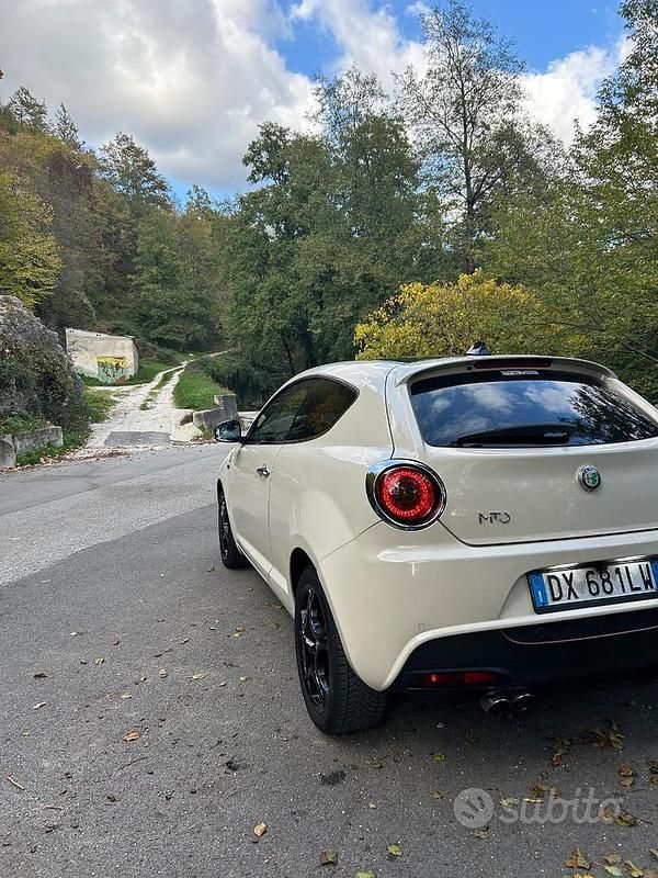 Usata Alfa Romeo MiTo Distinctive 120 CV (88 kW) 2009 Bianco Utilitaria