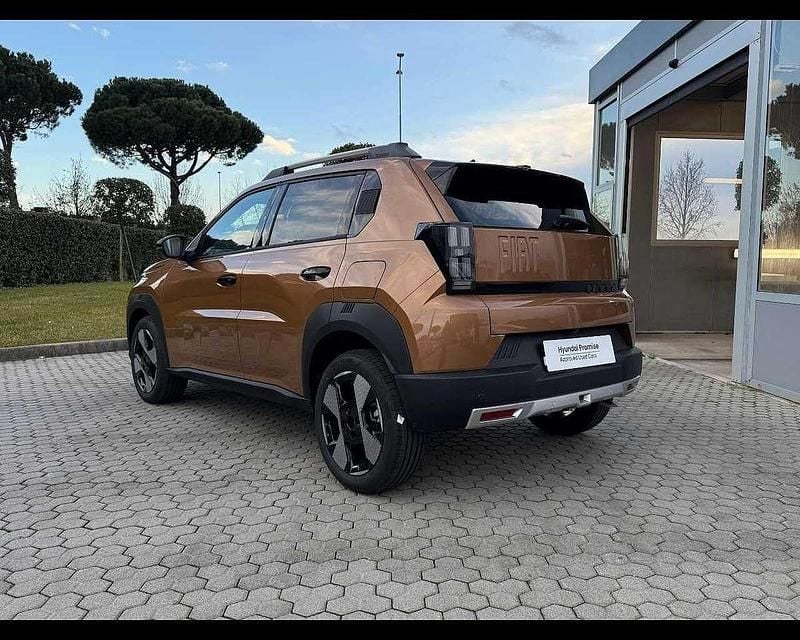Nuova Fiat Grande Panda La Prima 110 CV (80 kW) 2025 Marrone Utilitaria