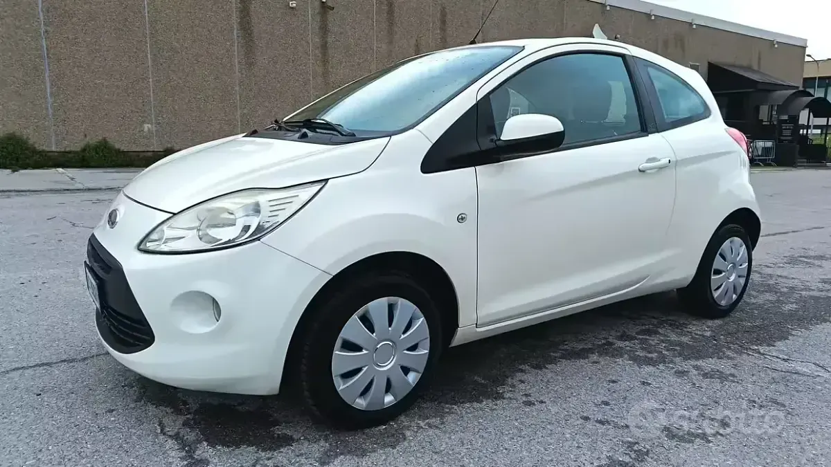 Usata Ford Ka 75 CV (55 kW) 2010 Bianco Utilitaria