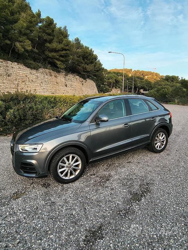 Usata Audi Q3 Business 150 CV (110 kW) 2016 Grigio SUV