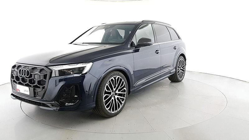 Nuova Audi Q7 2025 Grigio waitomo metallizzato SUV