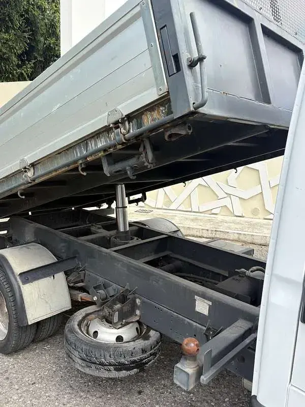 Usata Iveco Daily 41 CV (30 kW) 2011